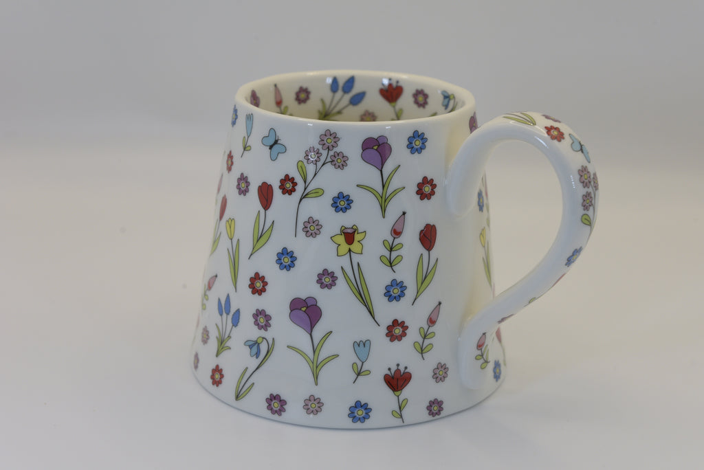 Large 400ml white flower mug with delicate floral botanical design